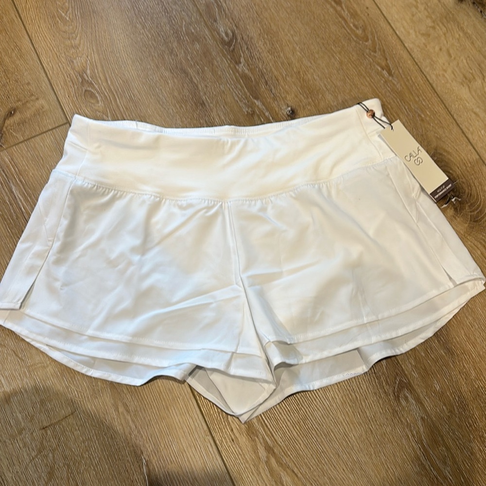 NWT Women’s CALIA by Carrie Underwood Performance Shorts Size Medium